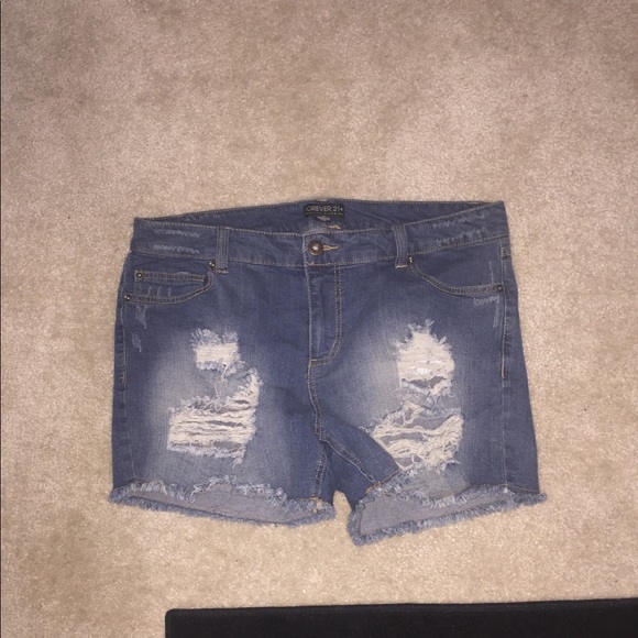 Forever 21 Pants - Cute short ripped Jean stretch shorts